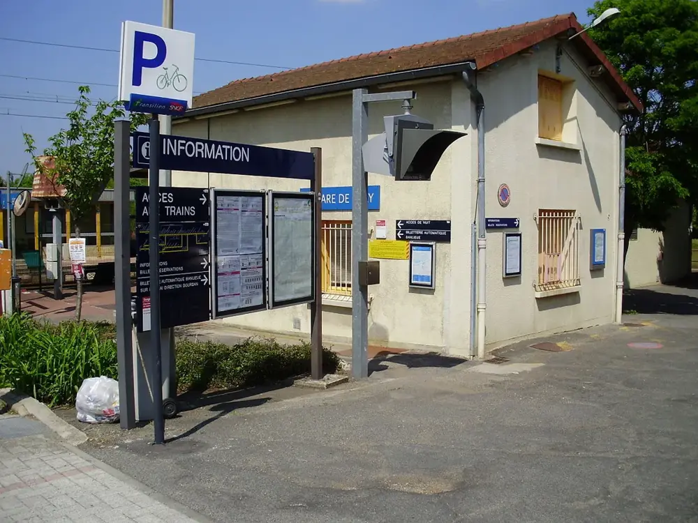 Gare d'Égly 01